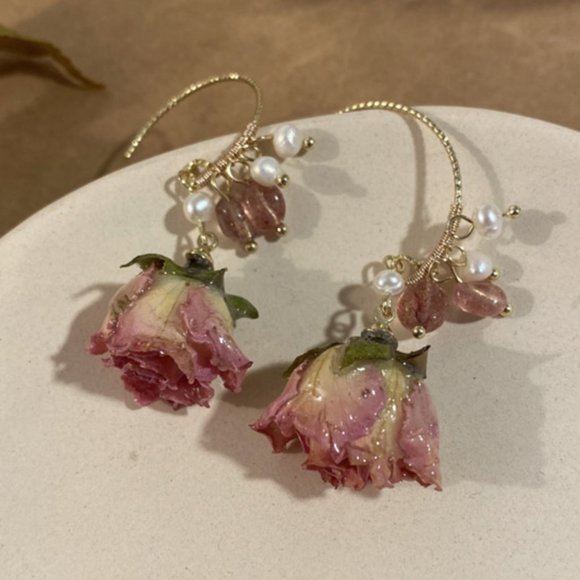 Jewelry - Gold Plated Eternal Flower Natural Freshwater Pearls Earrings